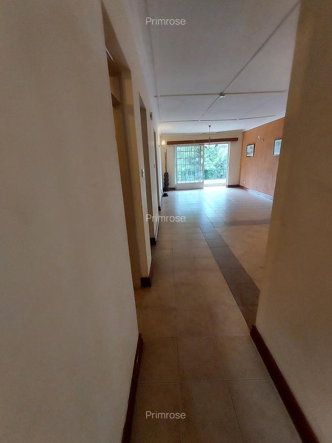 2 Bed Apartment in Riverside - 12