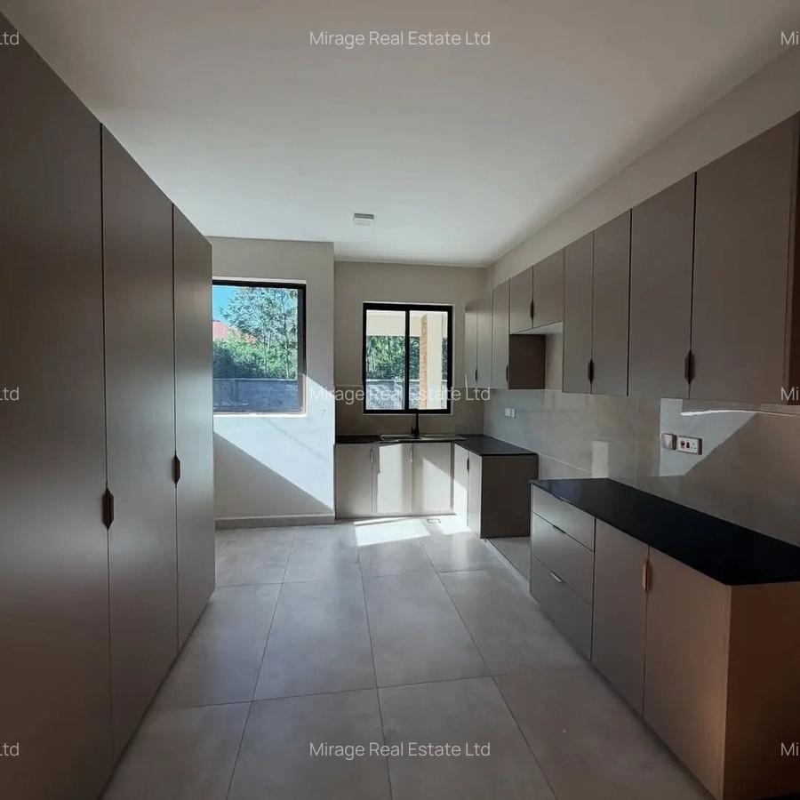 6 Bed Townhouse with En Suite in Karen - 14