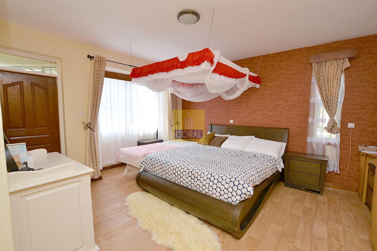 3 Bed Apartment with En Suite at N/A - 17