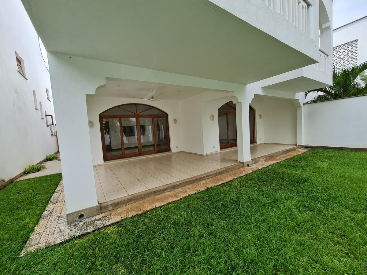 4 Bed Villa with En Suite in Nyali Area - 3