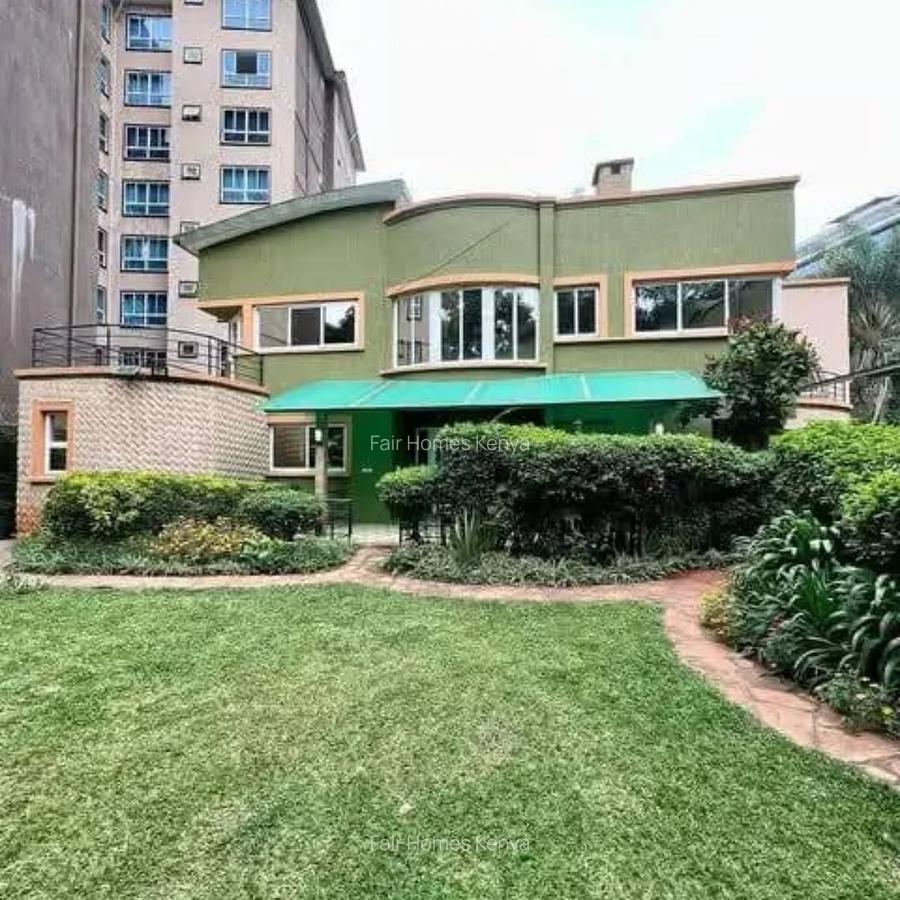 4 Bed Townhouse with En Suite at Riverside Drive - 1