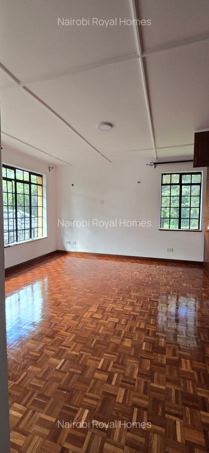 4 Bed Townhouse with En Suite at Lavington Green - 18