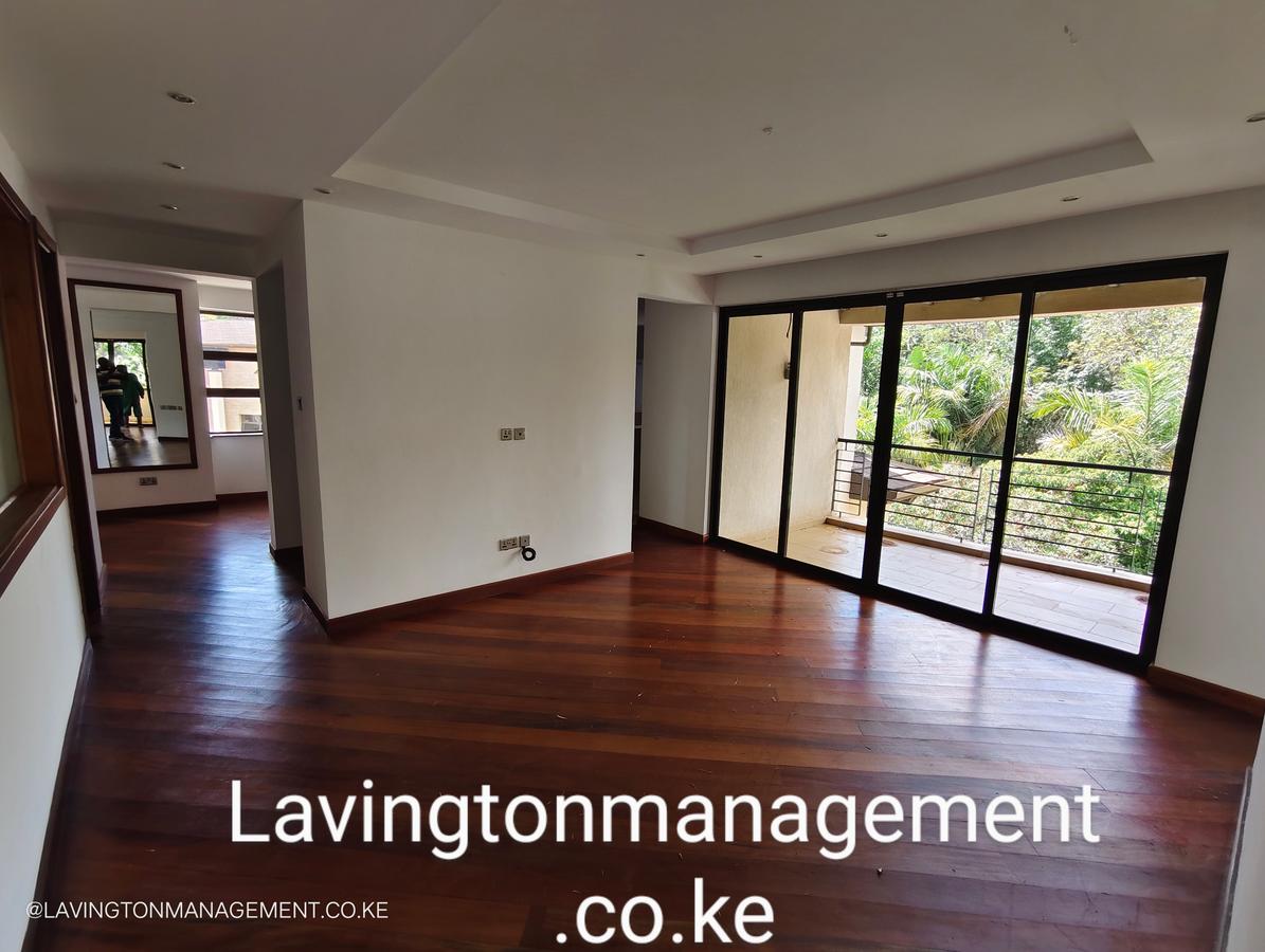 5 Bed Townhouse with En Suite at Lavington Green - 12