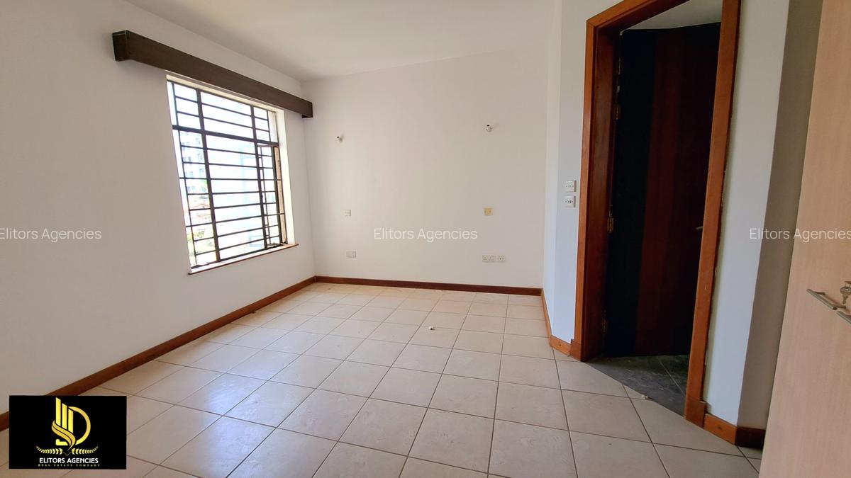 3 Bed Apartment with En Suite at 4Th Parklands - 10