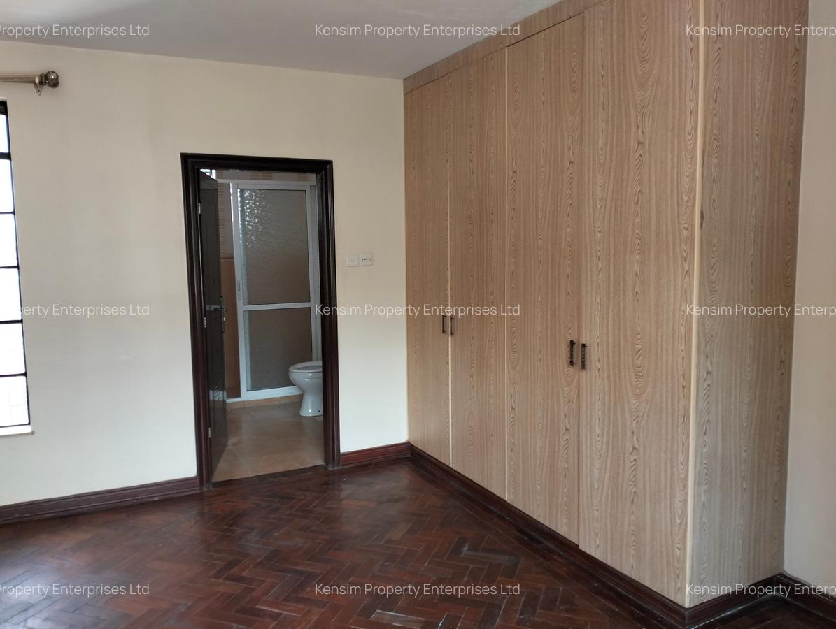 4 Bed Townhouse with En Suite in Lavington - 13