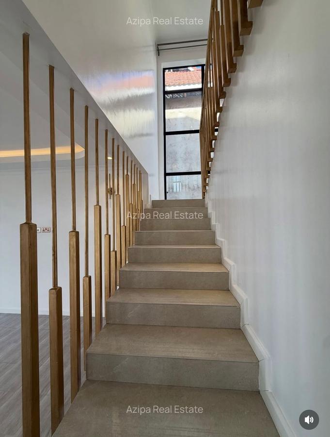 4 Bed Villa with Swimming Pool in Kitengela - 9