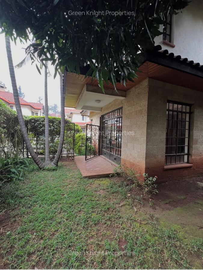 4 Bed House with En Suite in Spring Valley - 2