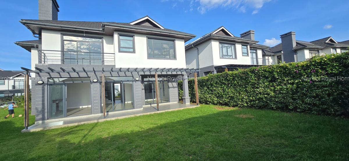 4 Bed House with En Suite at Fivestar Paradise - 11