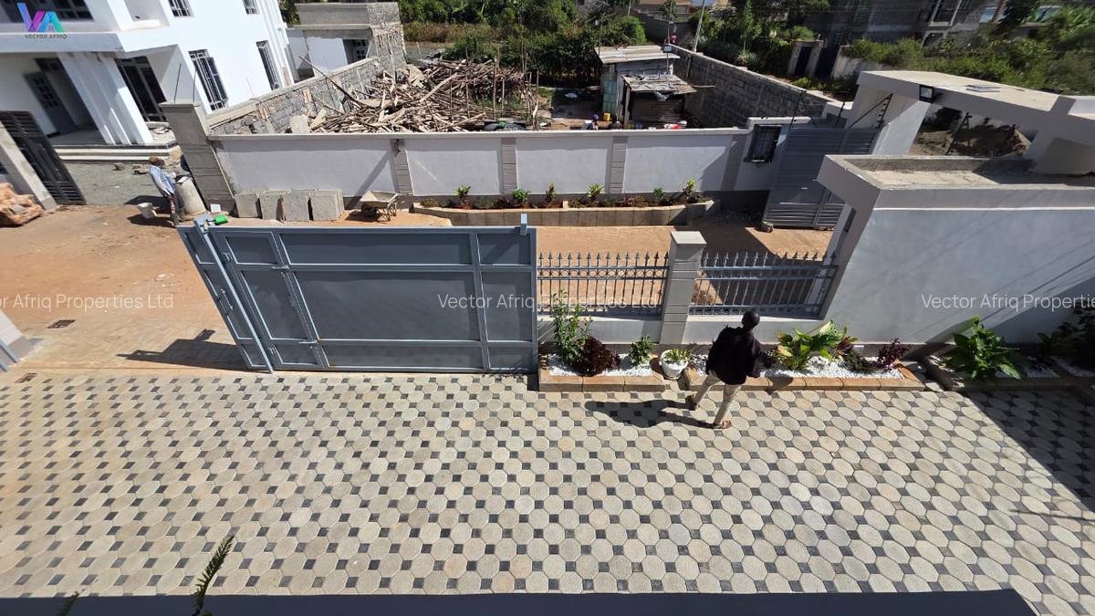 4 Bed Townhouse with En Suite in Ruiru - 4