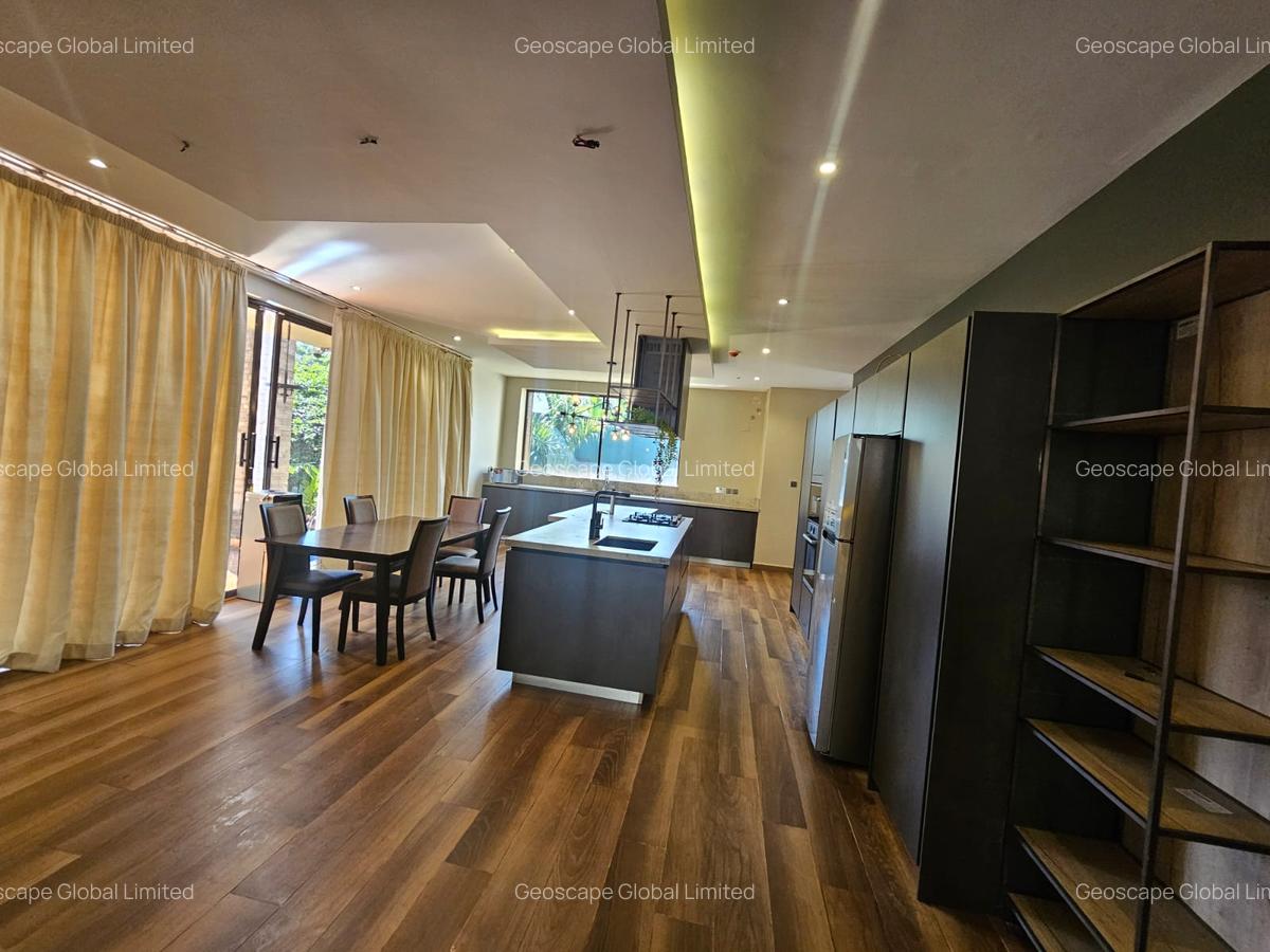 5 Bed House with En Suite in Runda - 5