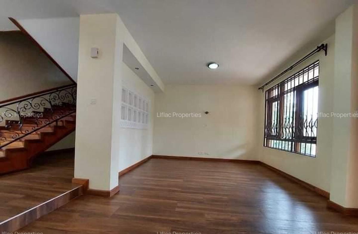 4 Bed Townhouse with En Suite in Runda - 16