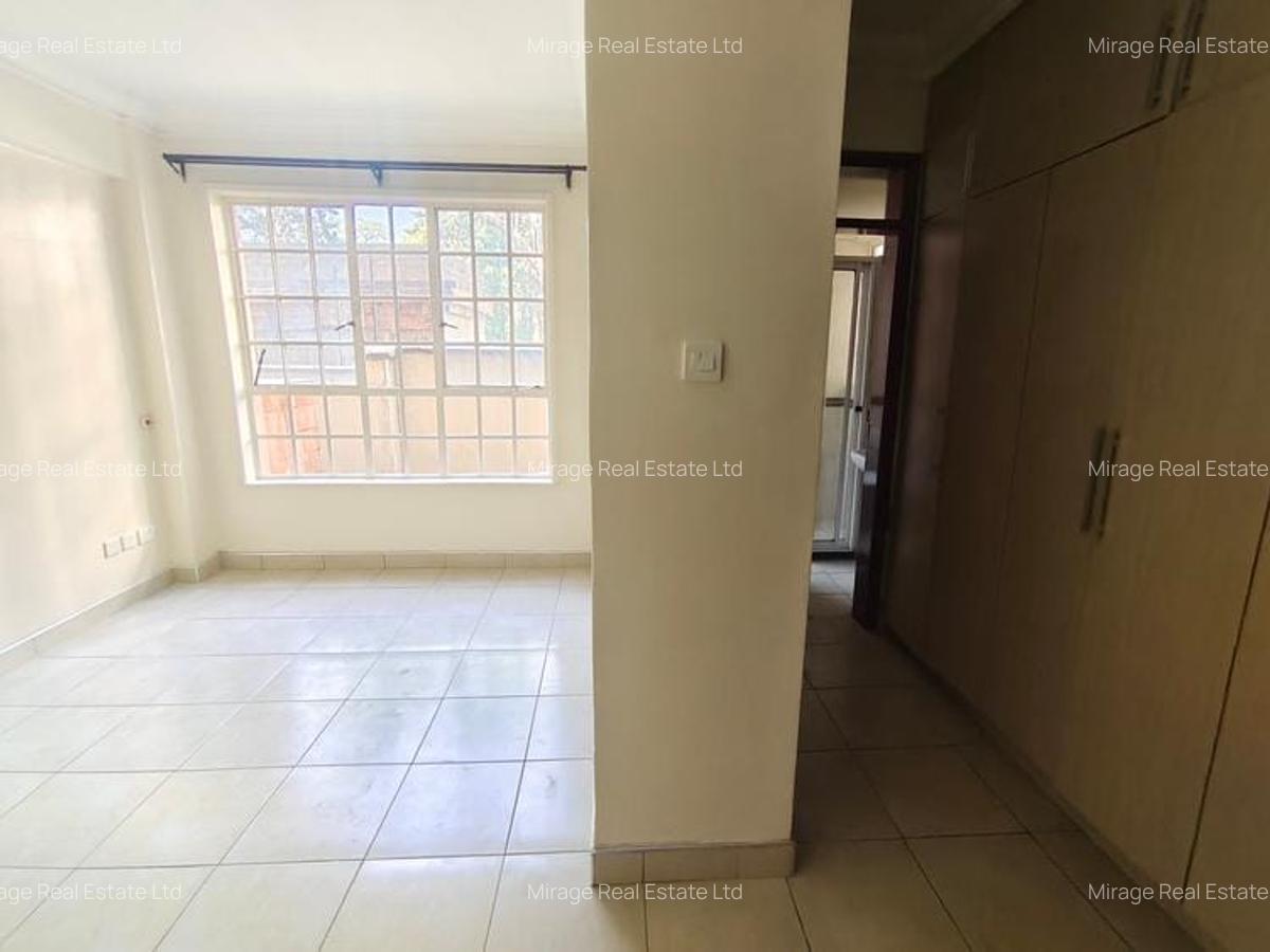 2 Bed Apartment with En Suite in Kilimani - 4