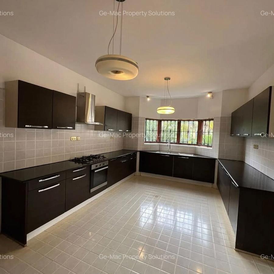 5 Bed House with En Suite in Runda - 5