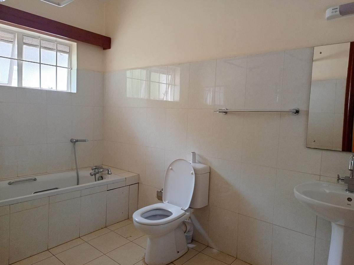 4 Bed House with En Suite in Thigiri - 12