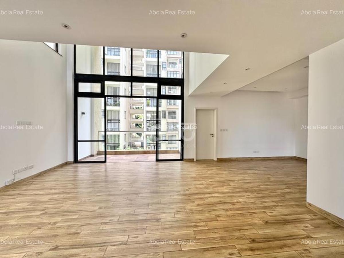 4 Bed Apartment with En Suite in Riverside - 5