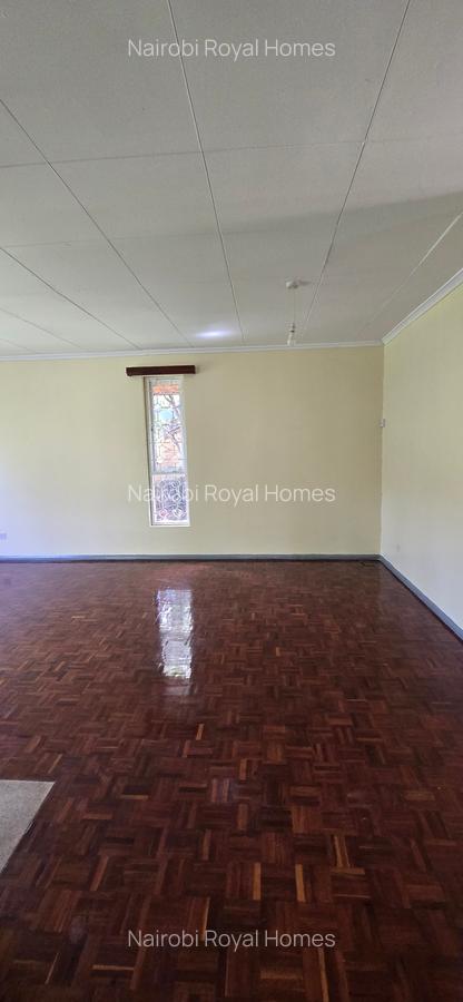 3 Bed House with En Suite at Kyuna Rise - 8