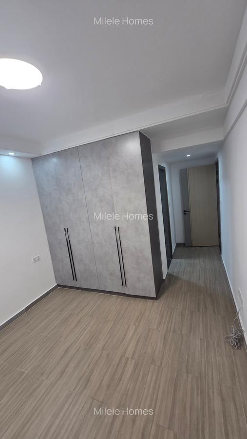 Serviced 3 Bed Apartment with En Suite at Riverside Drive - 12