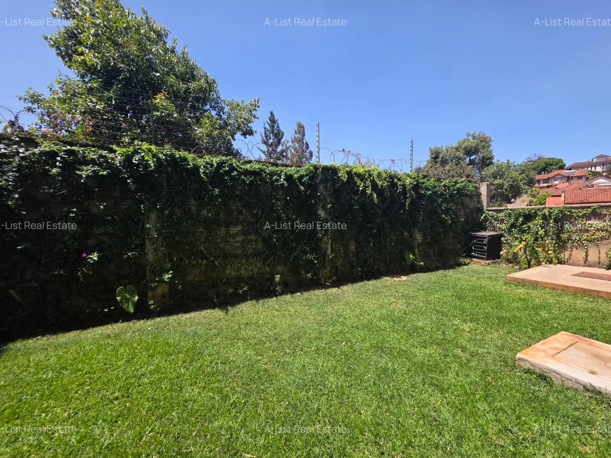 4 Bed Apartment with En Suite at Brookside - 14