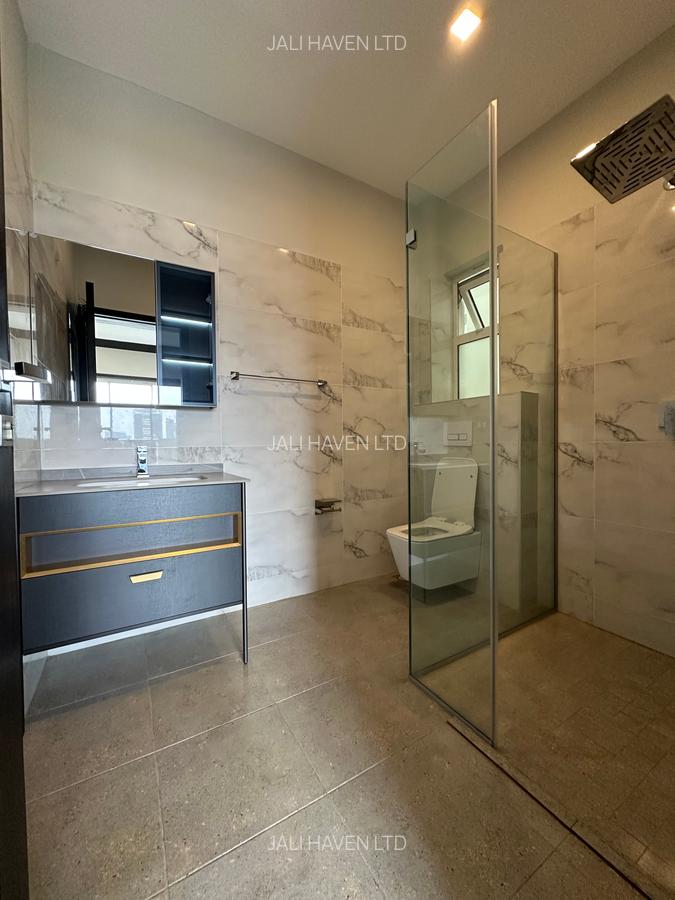 2 Bed Apartment with En Suite in Riverside - 12