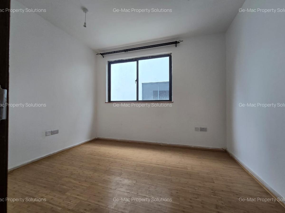 5 Bed Townhouse with En Suite in Lavington - 17