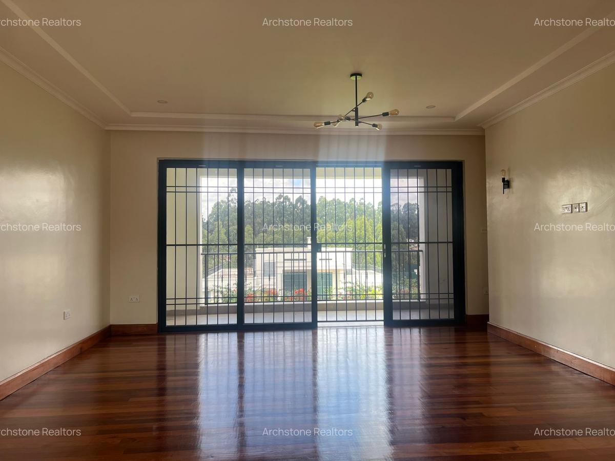 6 Bed House with En Suite in Loresho - 12