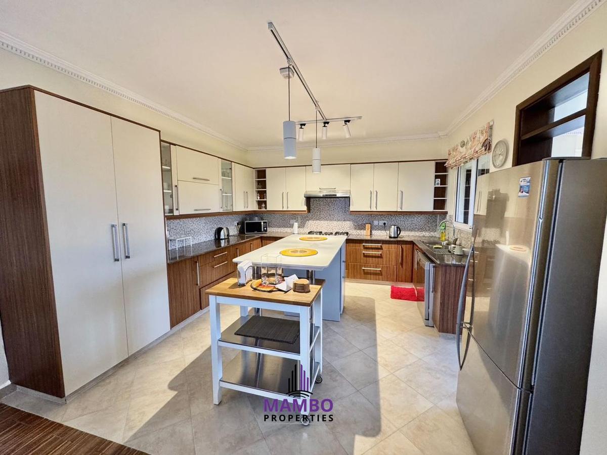 Furnished 3 Bed Apartment with En Suite at Brookside Drive - 15