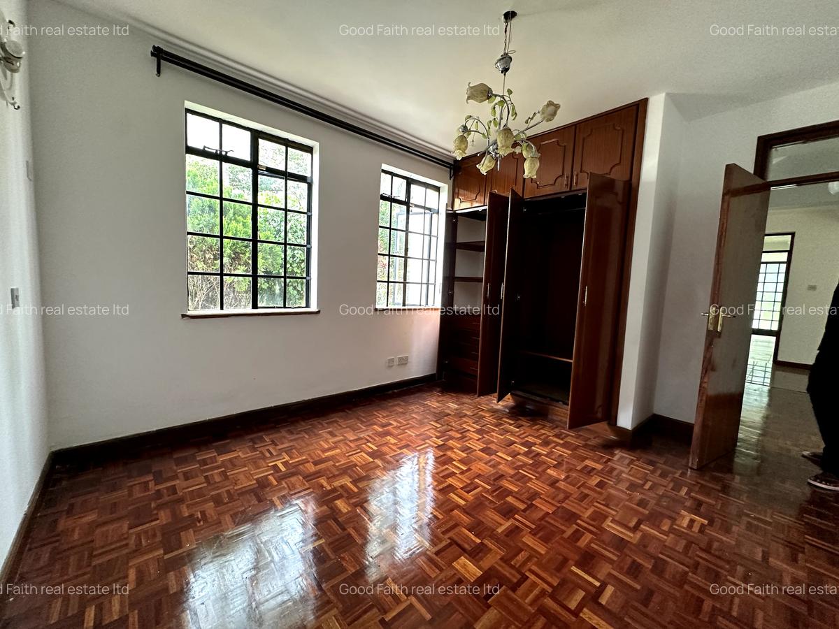 4 Bed Townhouse with En Suite in Lavington - 8