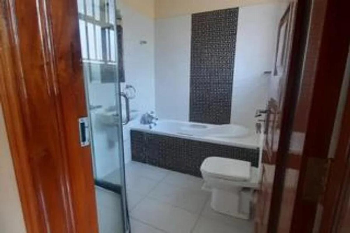 4 Bed Townhouse with En Suite in Lavington - 3