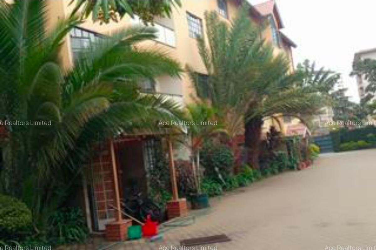 2 Bed Apartment with Parking at Near Parklands Sports Club - 1