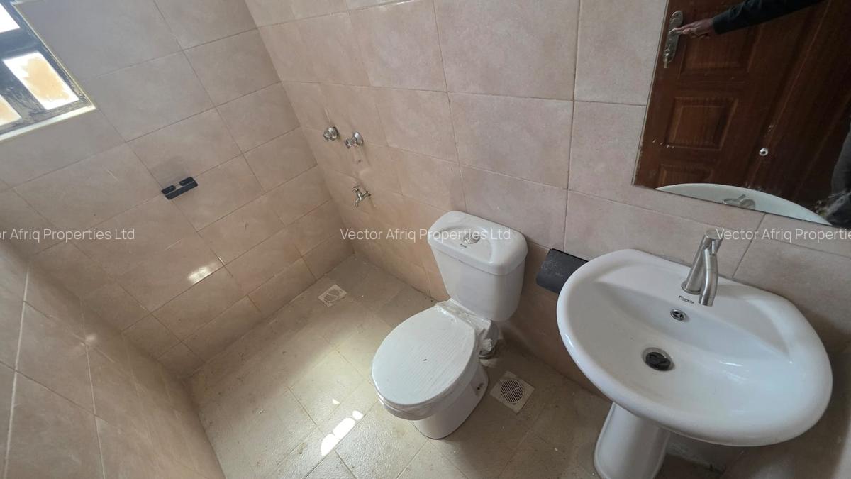 4 Bed Townhouse with En Suite in Ongata Rongai - 13