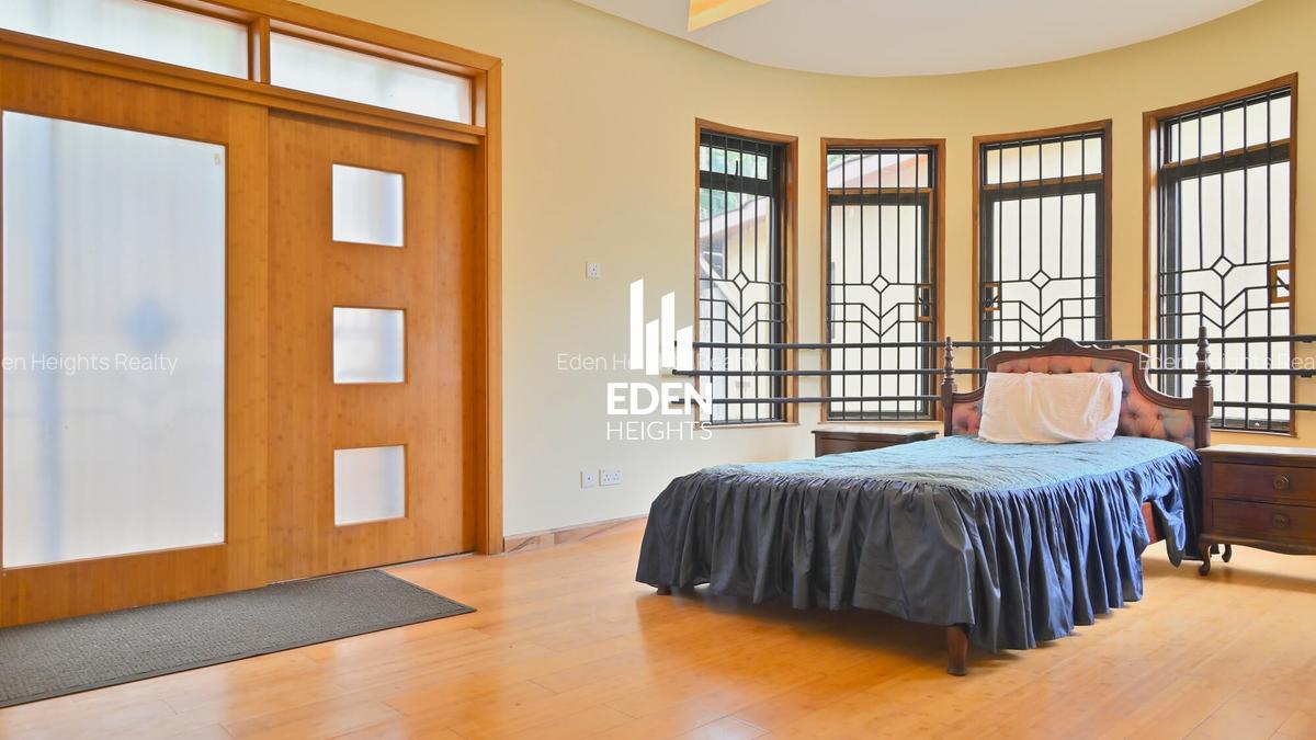 5 Bed Townhouse with En Suite in Kyuna - 10