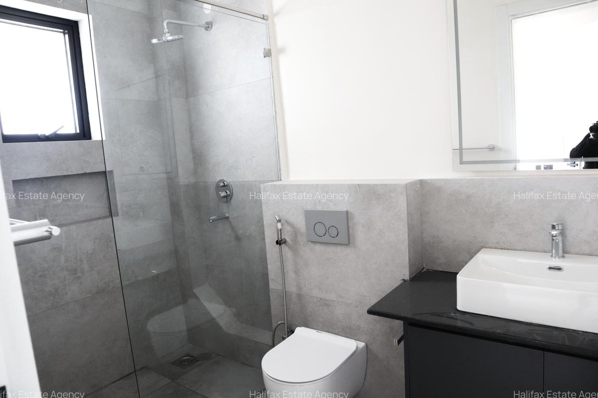 Serviced 3 Bed Apartment with En Suite in Westlands Area - 14