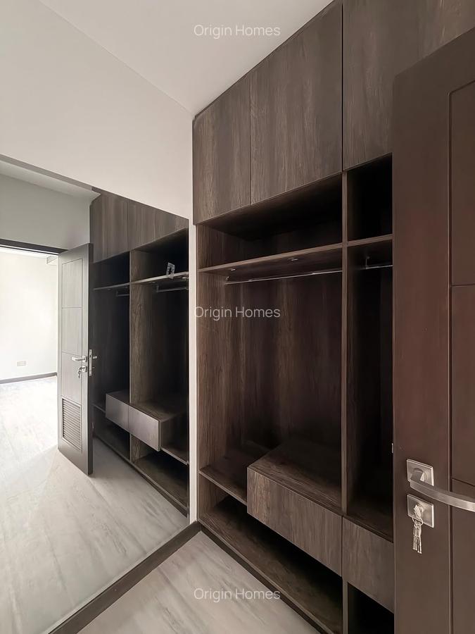 3 Bed Apartment with En Suite at Riverside Drive - 8