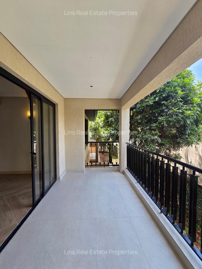 6 Bed Townhouse with En Suite in Lavington - 15