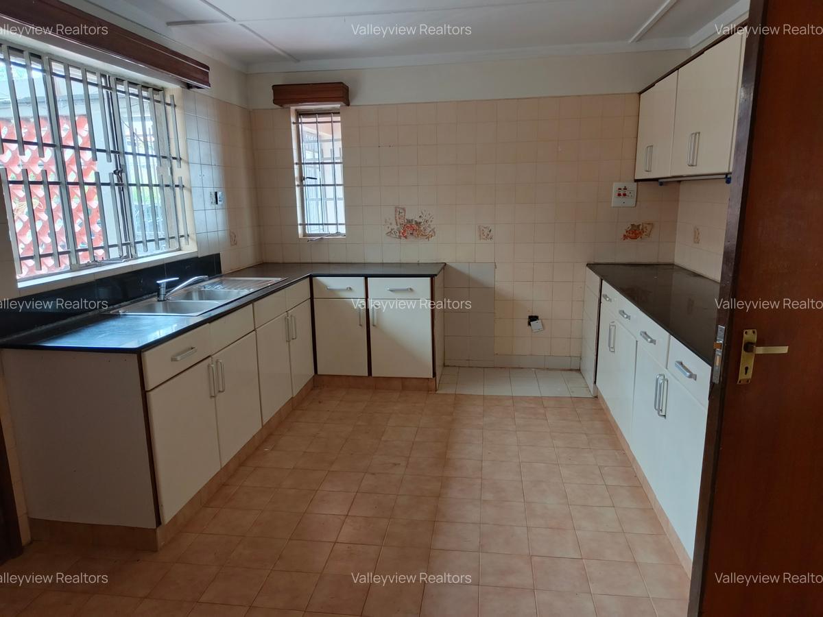 4 Bed Townhouse with En Suite at Kileleshwa - 3