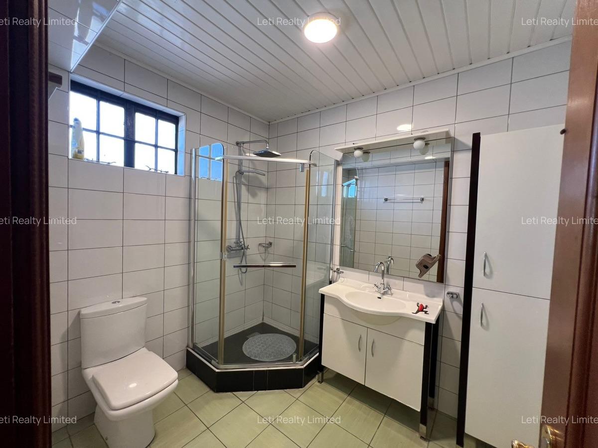 4 Bed Townhouse with En Suite in Westlands Area - 7