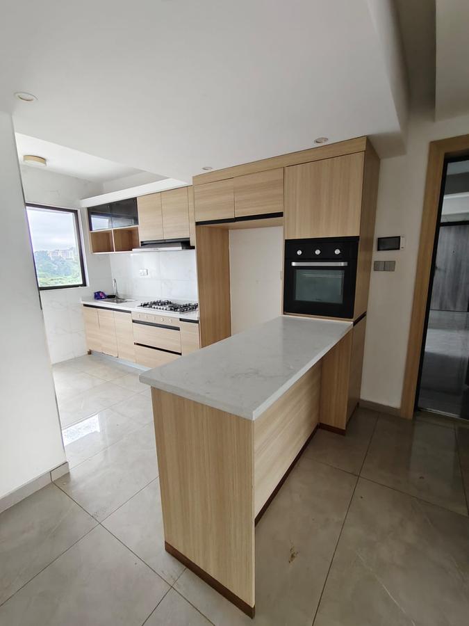 2 bed apartment with en suite in riverside