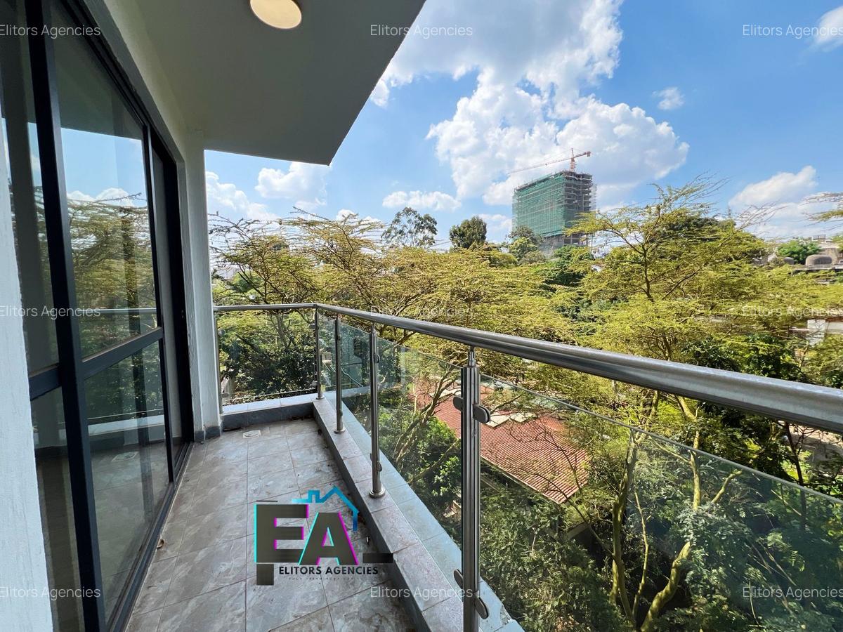 2 Bed Apartment with En Suite at Riverside Dr - 7