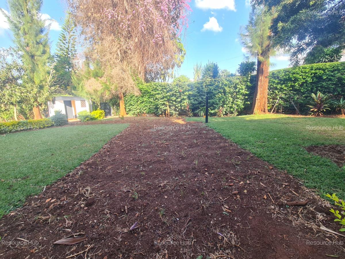 4 Bed House with En Suite at Nyari - 2