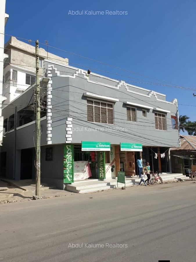 10 Bed House with Borehole at Bamburi - 2