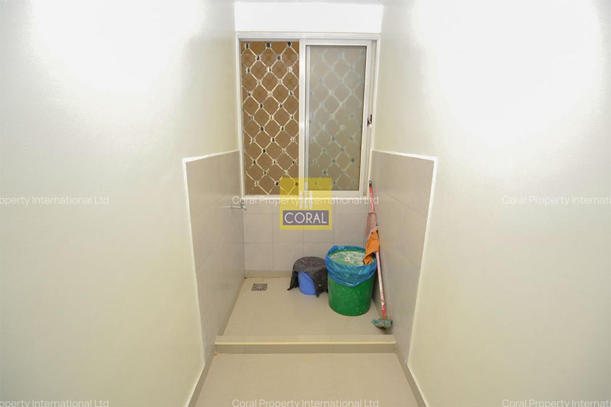 2 Bed Apartment with Swimming Pool in Hurlingham - 6