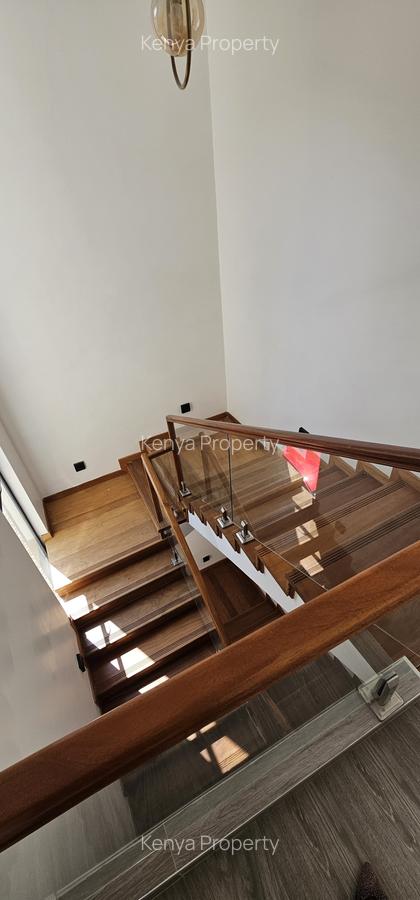 5 Bed Villa with En Suite at James Gichuru Road - 17