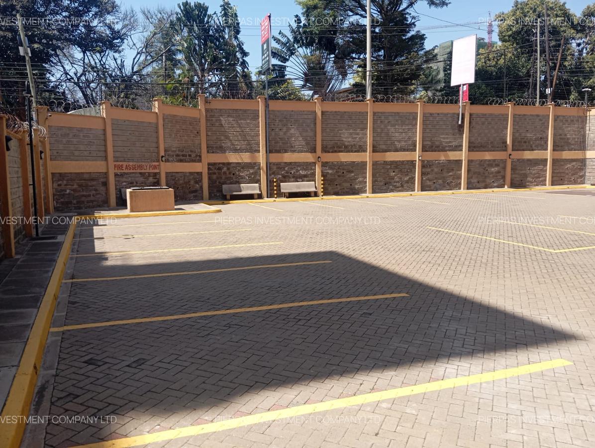 15,000 ft² Office with Service Charge Included in Riverside - 2