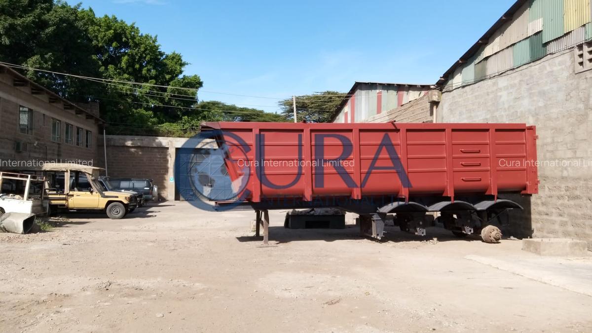 4,000 ft² Warehouse with Backup Generator in Industrial Area - 5