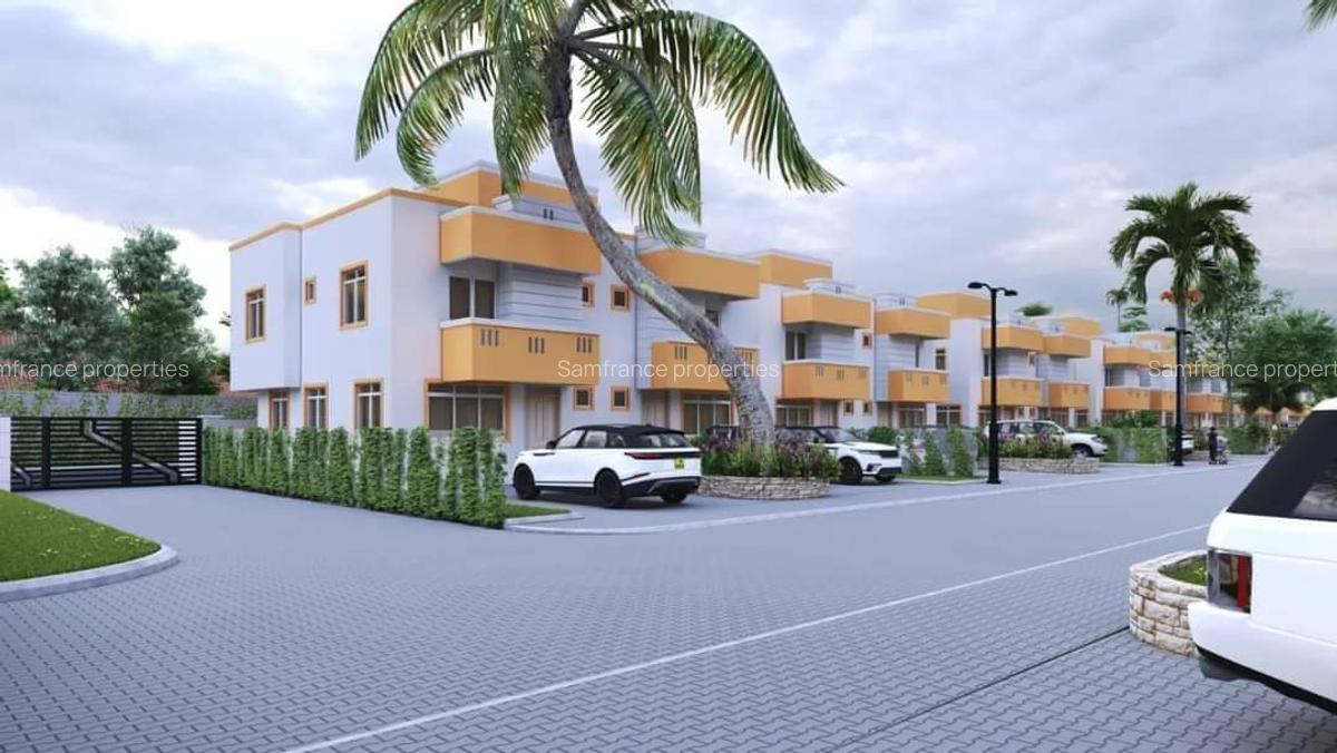 3 Bed Townhouse with Swimming Pool at Maweni Primary - 3