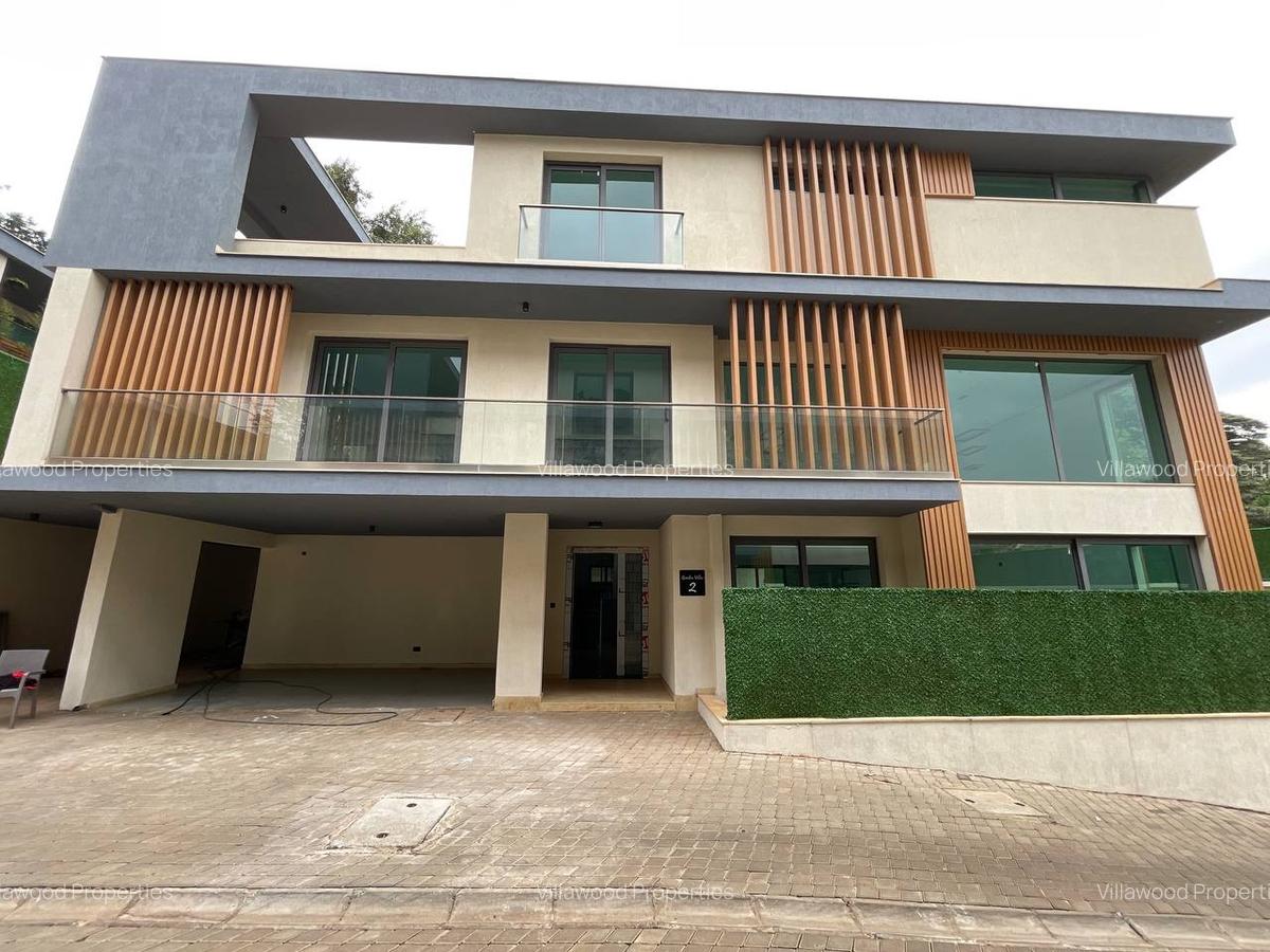 5 Bed Villa with En Suite in Lavington - 1