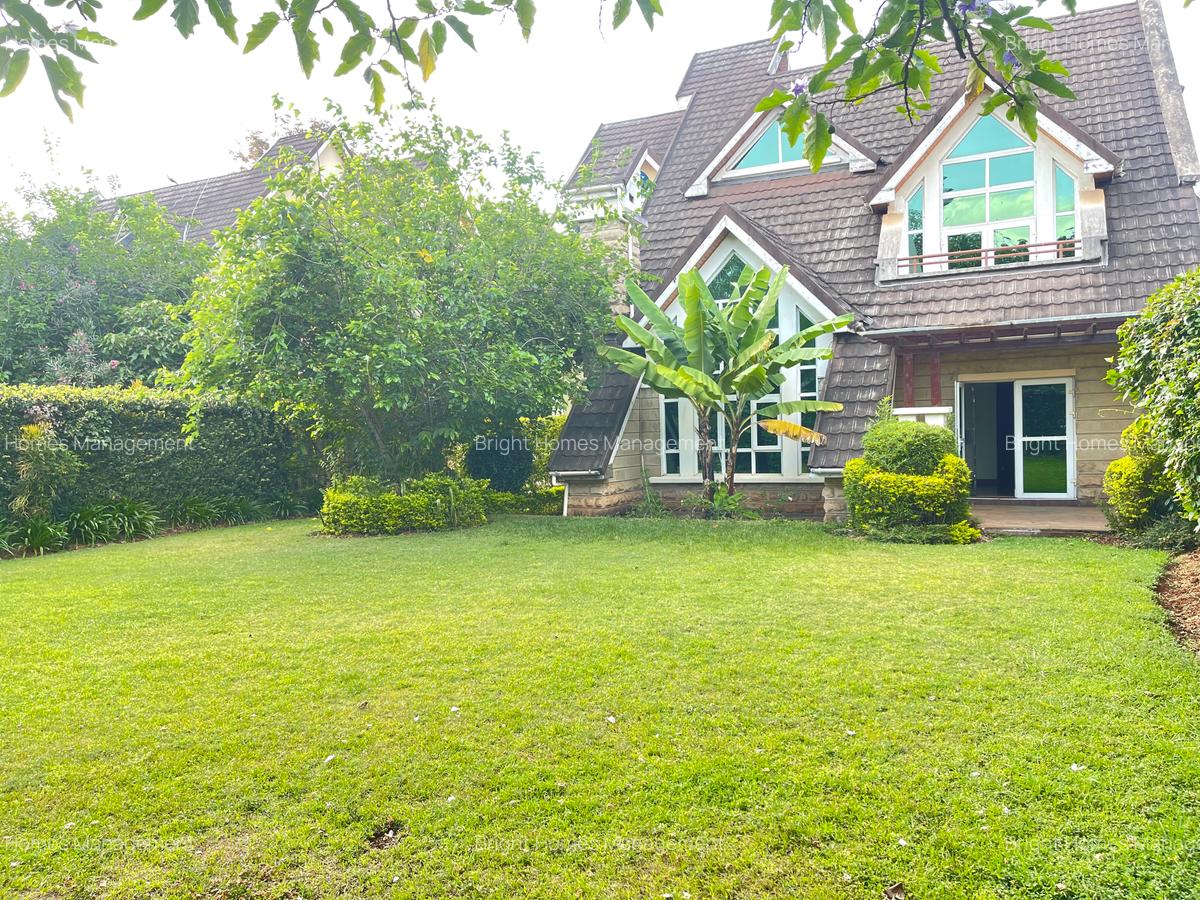 5 Bed Townhouse with En Suite in Lavington - 1