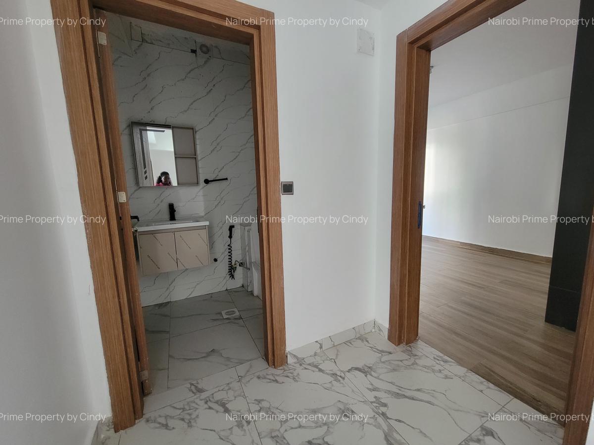 Serviced 5 Bed Apartment with En Suite at 3Rd Avenue - 12