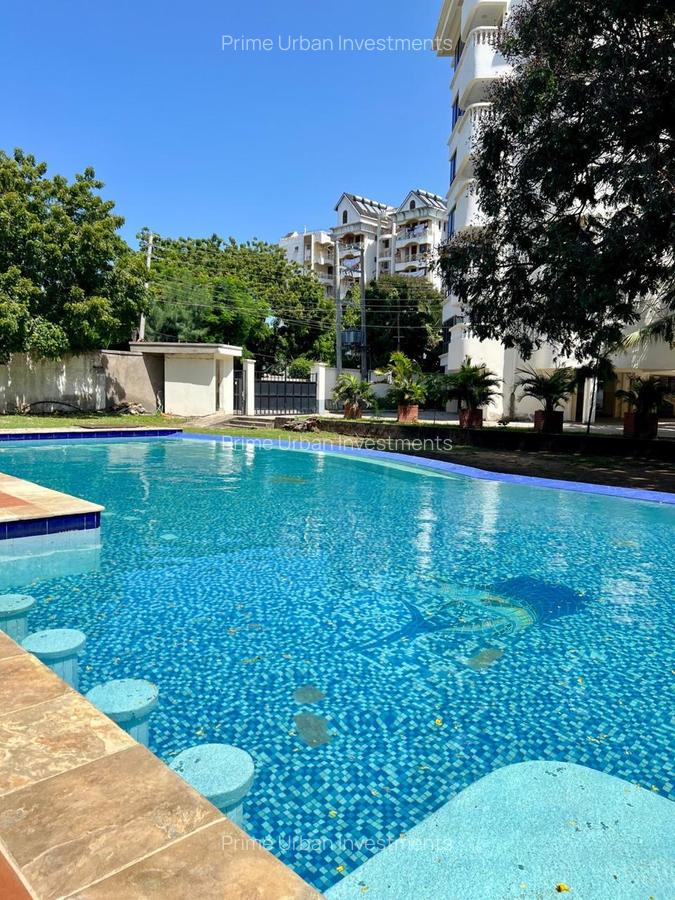 Serviced 3 Bed Apartment with En Suite in Nyali Area - 5