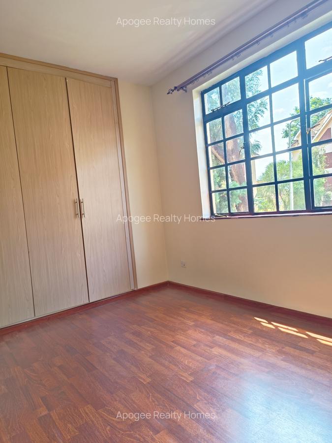 Serviced 2 Bed Apartment with En Suite at Fourways Junction Estate - 14
